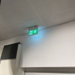 Fluchtwegtechnik & Rettungswegkennzeichnung | Priesmeier Braunschweig Beleuchtete Rettungswegkennzeichnung als Teil professioneller Fluchtwegtechnik und Fluchtwegsicherung in Braunschweig